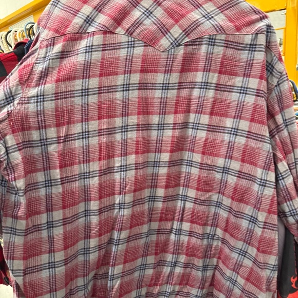 Wrangler Red and Blue Plaid Men's Shirt - Picture 3 of 3